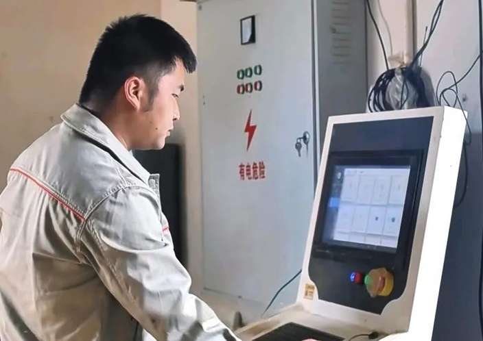 觸想二代工業(yè)一體機配套水肥一體化應用實景 觸想二代工業(yè)一體機配套水肥一體化應用實景